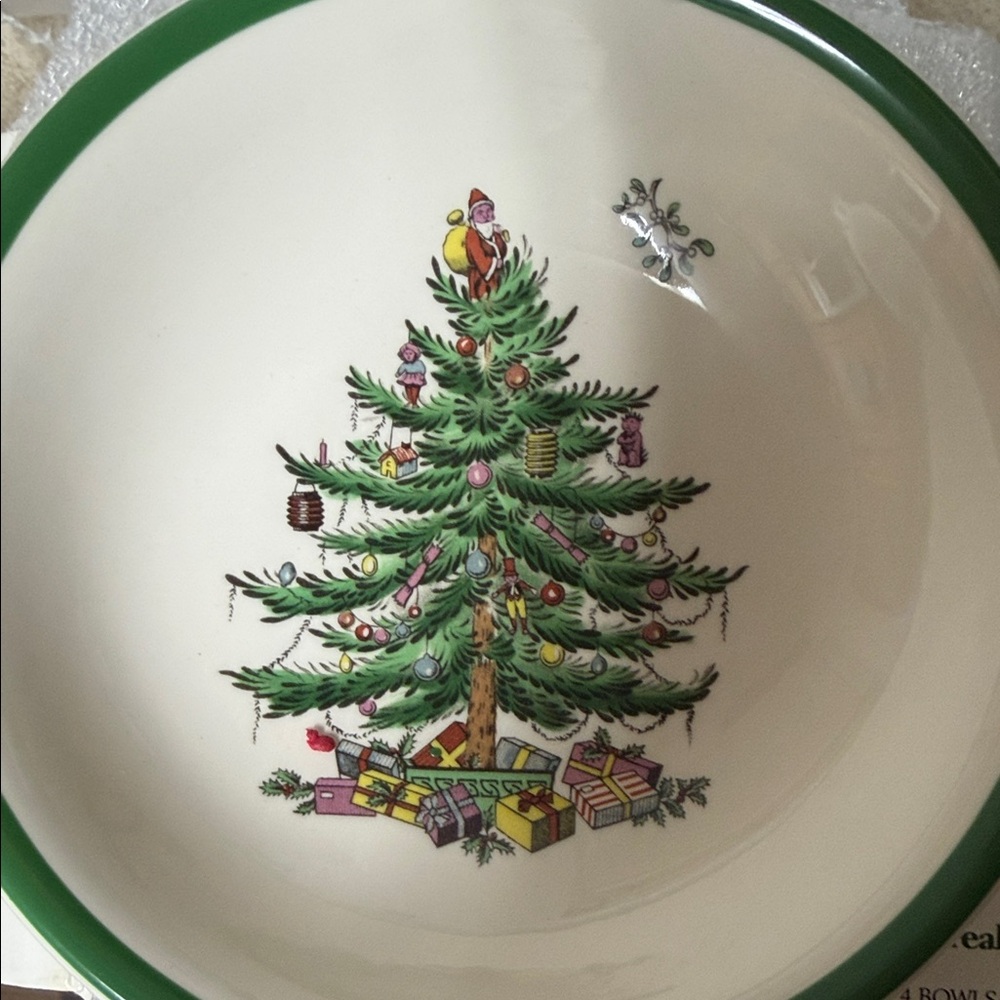 Spode Christmas Tree Holiday Bowls - Set of Four - Picture 3 of 3